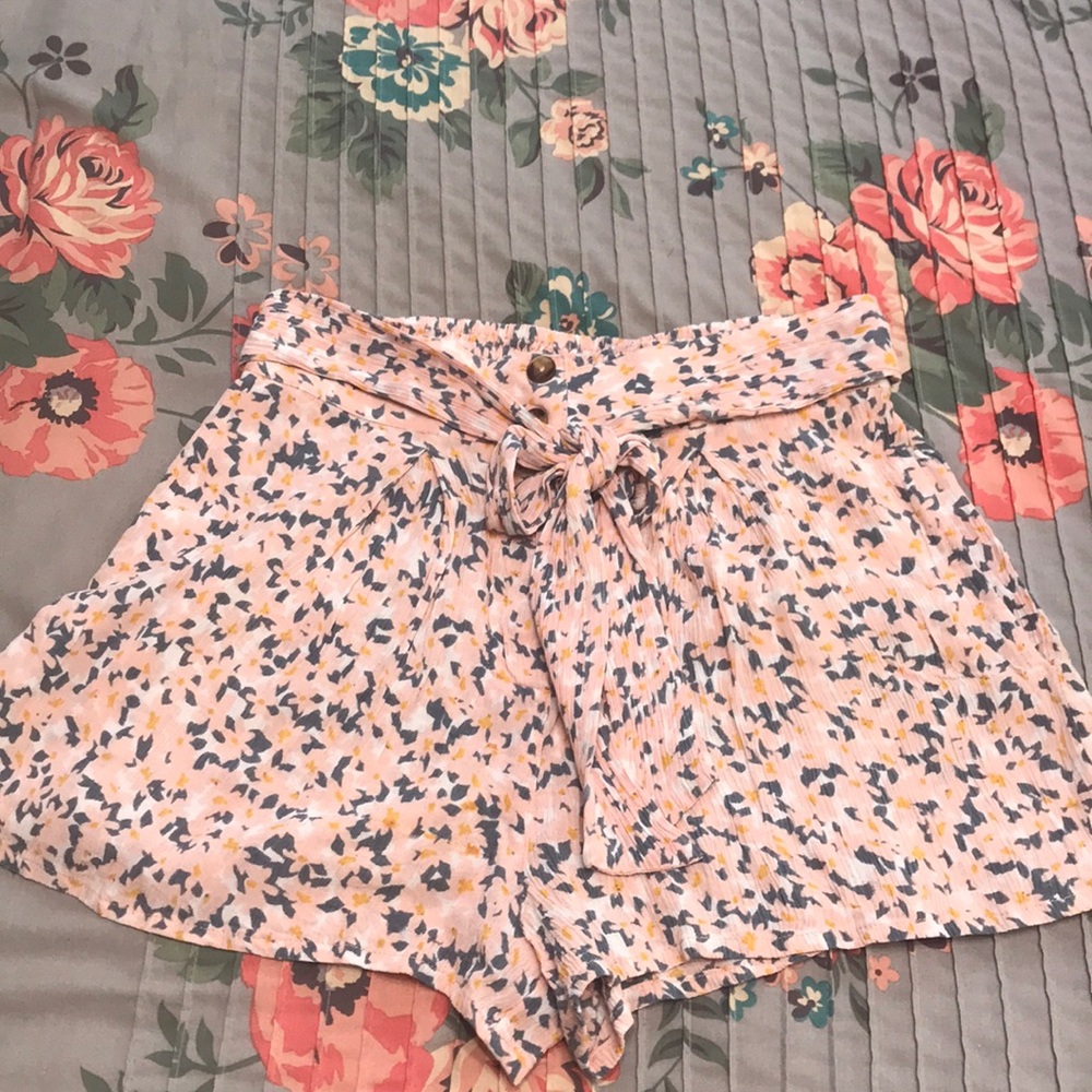 Patrons of peace tie waist shorts small